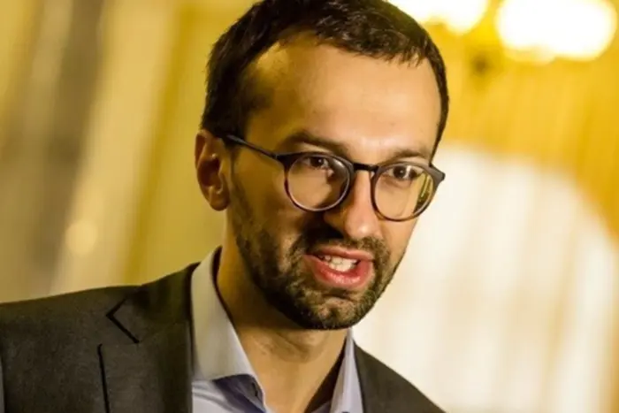 Лещенко залишили при посаді