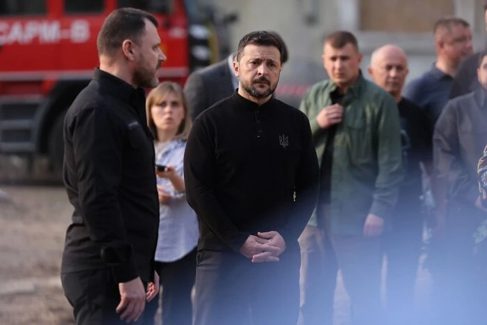 Зеленский предупредил о провокациях России