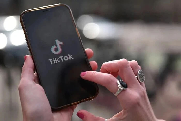 Зображення заборони TikTok в Албанії