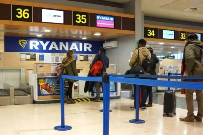 Пассажиры возмущены новыми правилами лоукостера