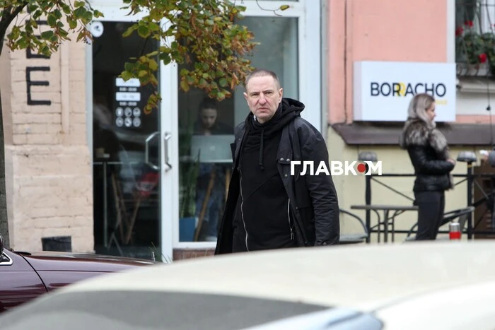 Фото Муріка з Green Grey