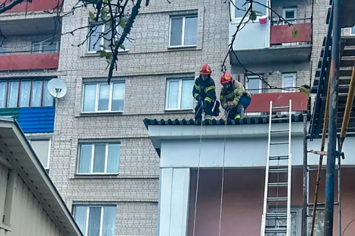 Жінка випала з вікна дев’ятого поверху