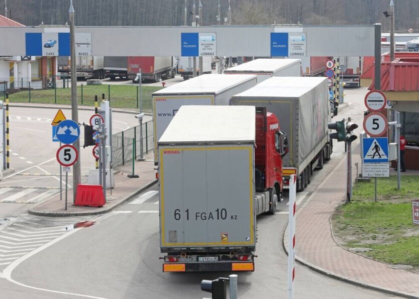 Прикордонники України та Польщі на посту