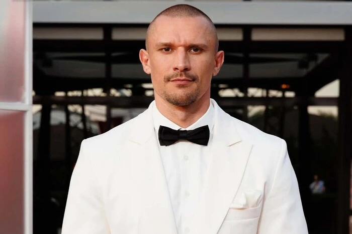 Тарас Цимбалюк виїжджає за кордон