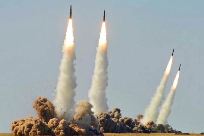 РФ закриває небо над полігоном