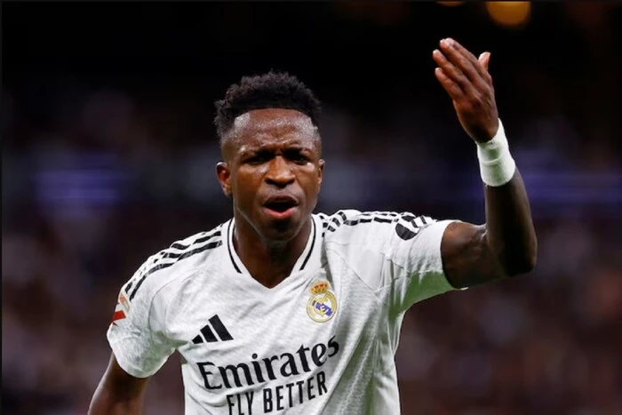 Фанаты Барселоны желают смерти Винисиусу