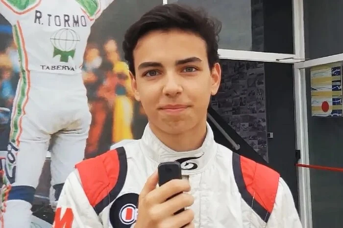 Экс-гонщик Формулы-3 убил отца