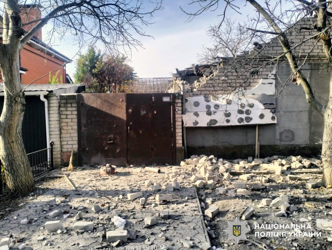 Автоматичний вогонь по Херсонщині: трагедія та поранені