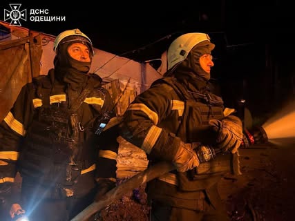 Дроны атакуют Одесчину: пострадавший и пожары