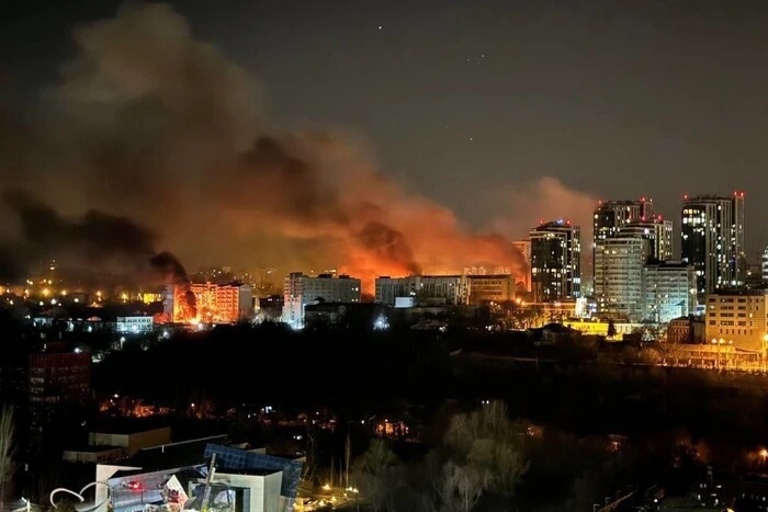 Російські дрони наносять удари по Харкову та Дніпру