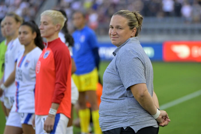 Американська тренерка з штучним інтелектом