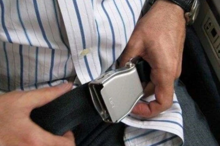 Пасажири в самому повному самолоті