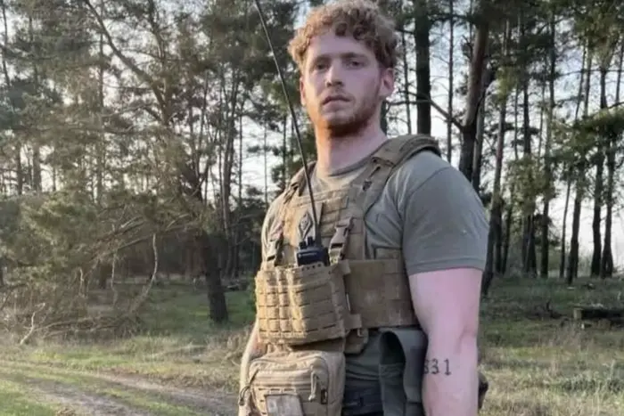 Американський військовий бере участь у війні