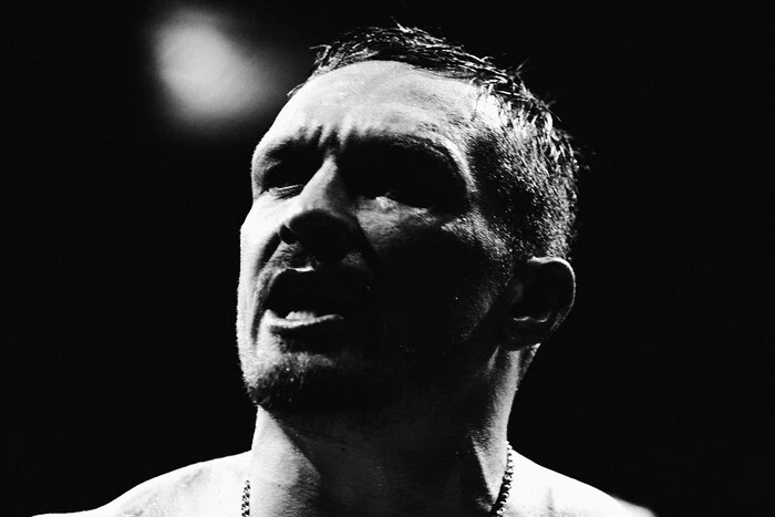 Усик дебют в футболе: детали