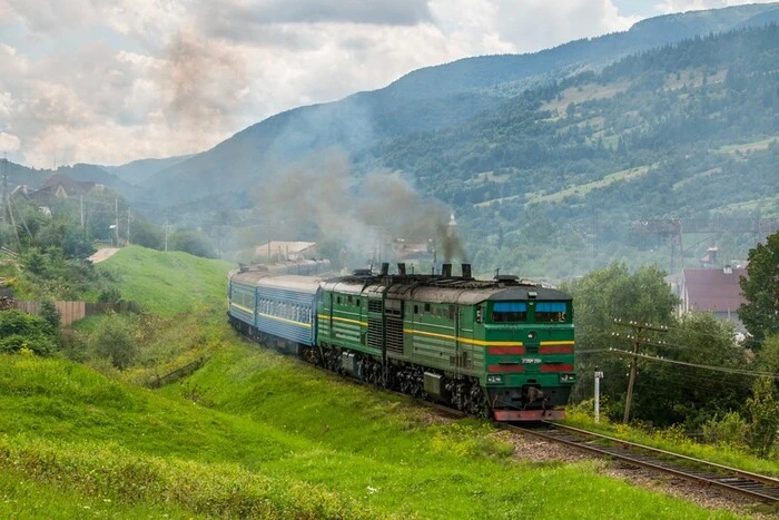 Графік потягів Карпати відкориговано Укрзалізницею