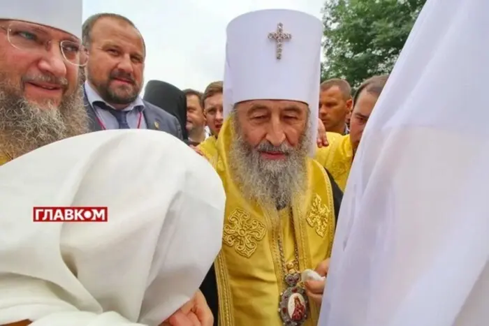 Документ підтверджує російський паспорт Онуфрія