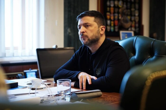 Передача винищувачів та ракет ППО