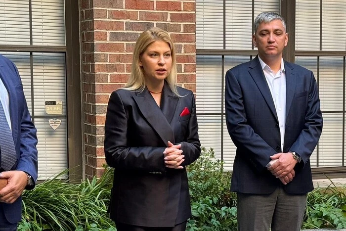 Новый посол начала работу, правительство утвердило бюджет