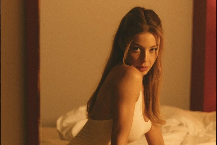 Тіна Кароль у ліжку говорить про весілля