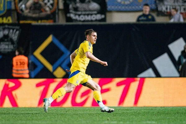 Дебют Ярмолюка в сборной Украины