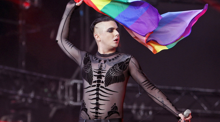 MELOVIN с партнершей на видео