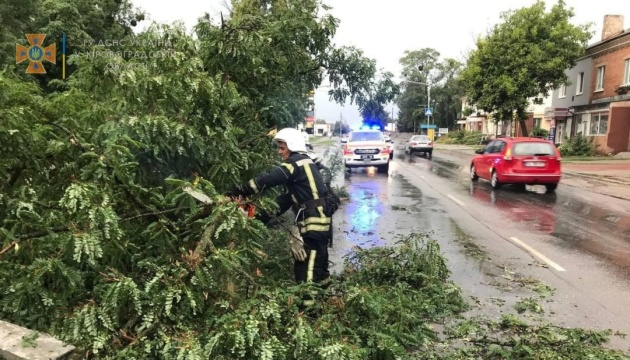 Злива укрила Україну