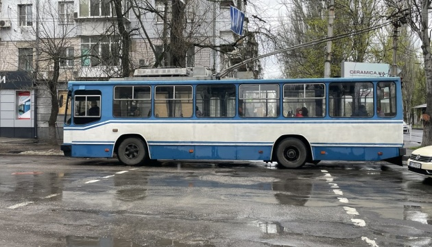 В Херсоне приостановили движение троллейбусов