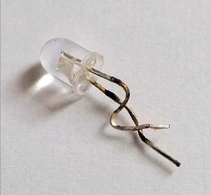 4-летний ребенок проглотил гирлянду