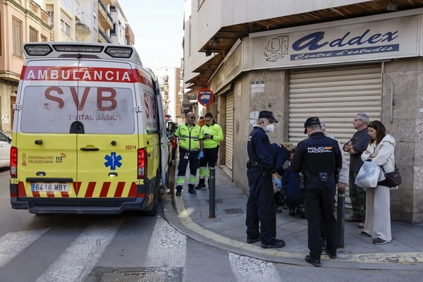 Жінка на апараті ШВЛ