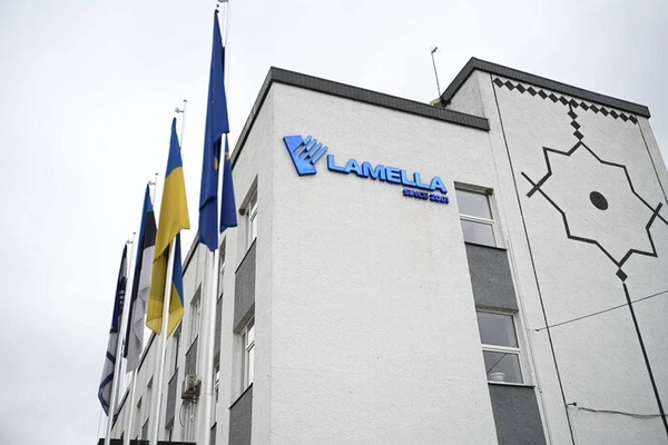 Зображення меблевої фабрики на Закарпатті