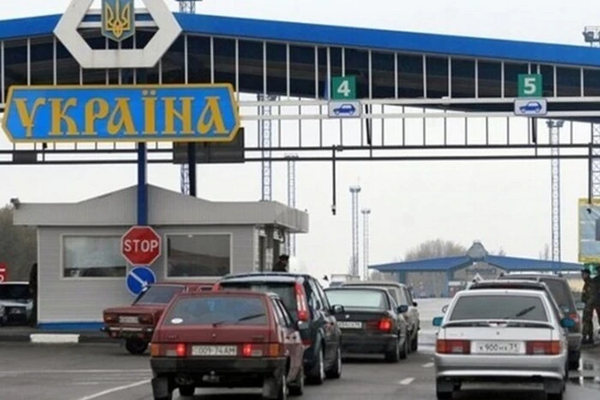 Черги на кордонному пункті впередодні літнього сезону