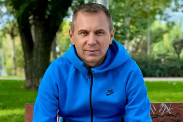 Філолог у втечі з України