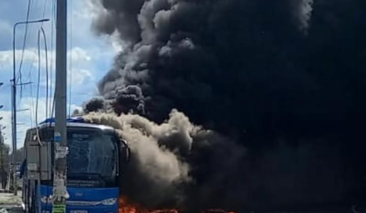 Вакцинальний автобус під обстрілом у Дніпрі