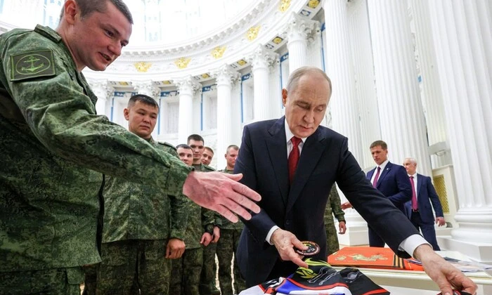 Путін запитує про просування до Запоріжжя