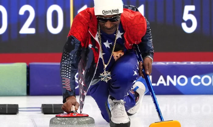 Snoop Dogg in athletic attire