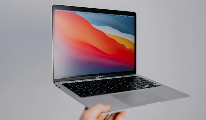 macOS 27.2 з новими жестами та змінами в Dock
