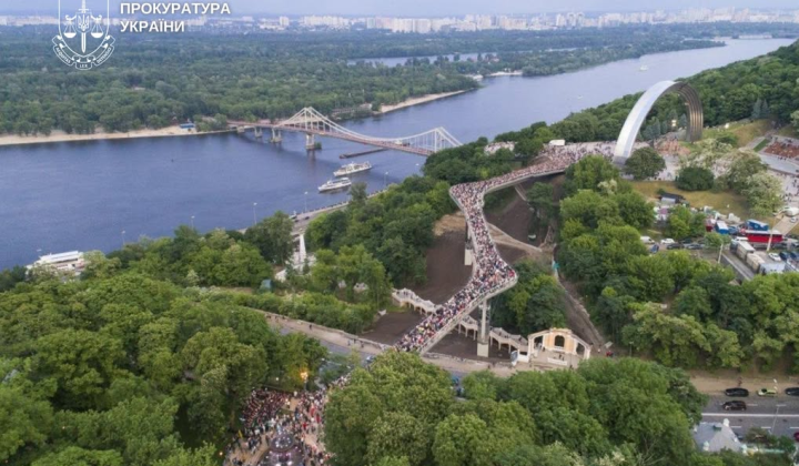 Подозреваемому в списывании аттракциона - руководителю парка