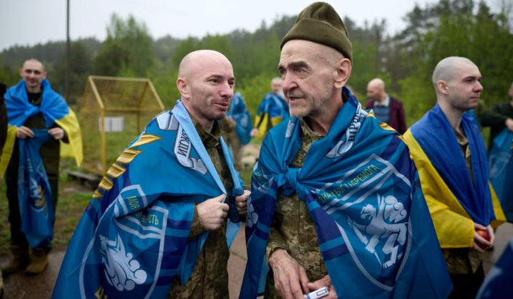 Ukrainians return from Russian captivity