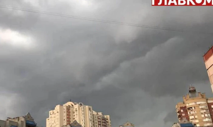 Гололедица на апрельском дереве