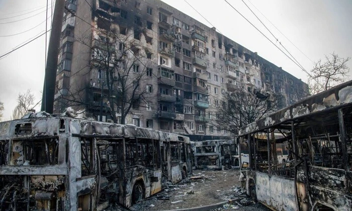 Російські блогери створюють ілюзію щасливого життя в Маріуполі