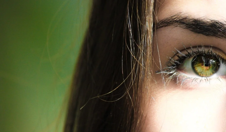 Scientists study pupil reaction