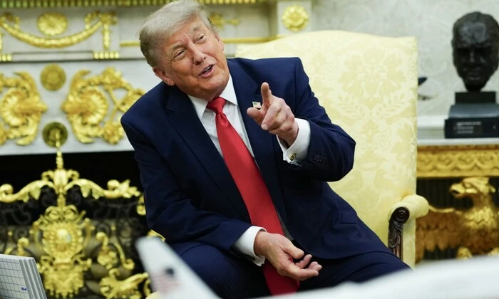 Trump urges to increase pressure on RF