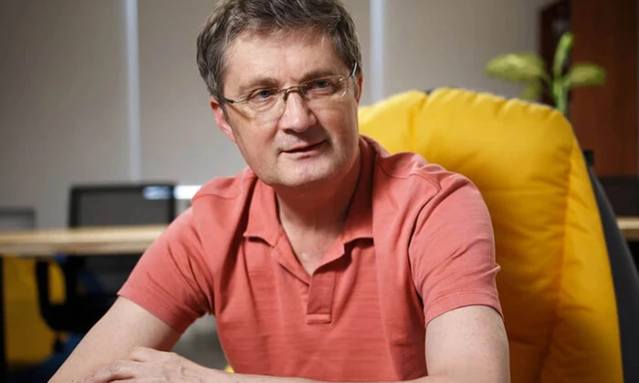 Караоке на Майдані біля меморіалу
