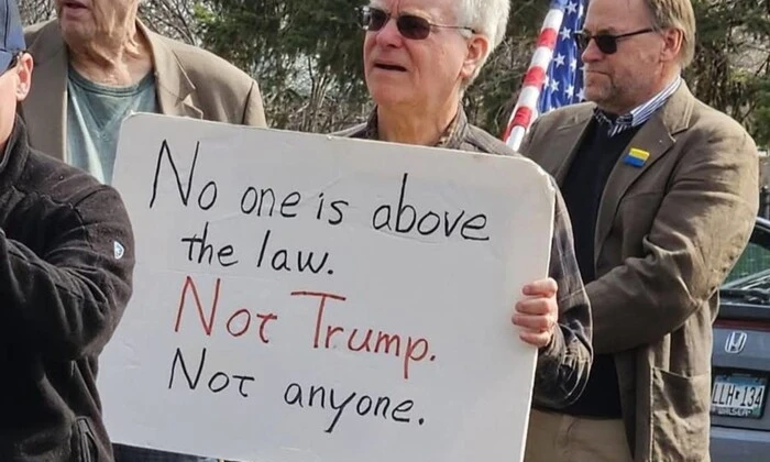 Ветерани протестують проти Трампа (фото, відео)