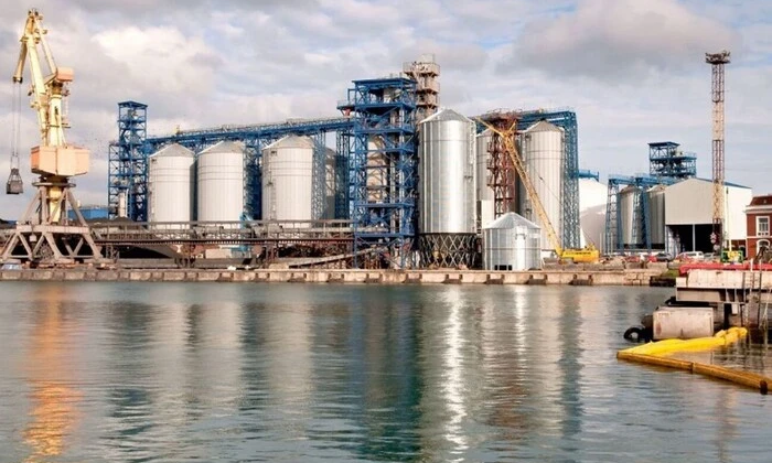 Image of a grain terminal in Ukraine