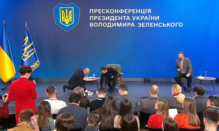 Зеленский на пресс-конференции - конфуз