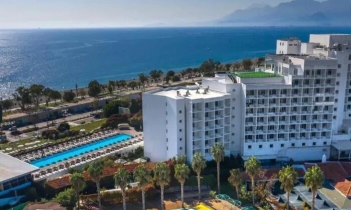 В Анталії закривають готелі через порушення