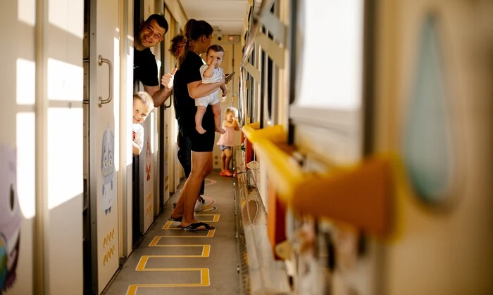 Люди повертаються в Україну через війну