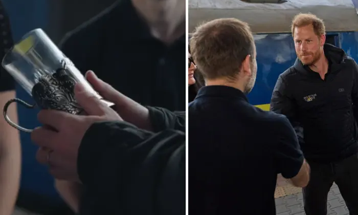 Принц Гаррі отримує символічний подарунок на пероні київського вокзалу