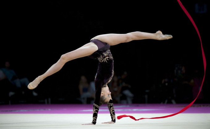 Гімнастка Ізраель. Футбол Динамо Україна.